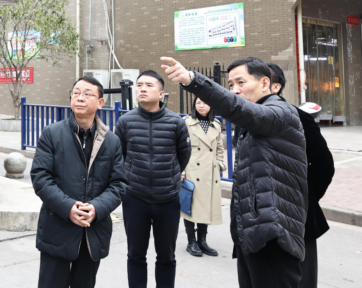 市國控集團領導深入三角線社區(qū)開展創(chuàng)文調研走訪